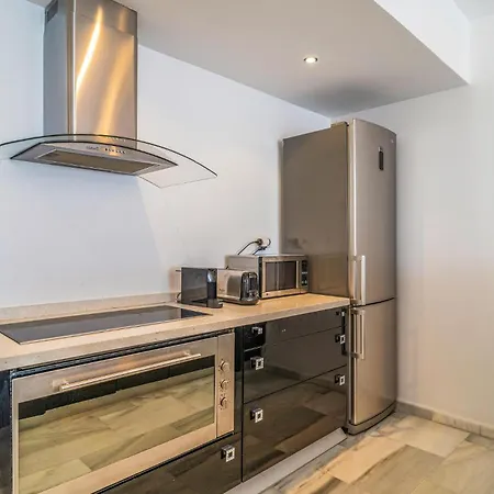 2 Bedroom Awesome In *