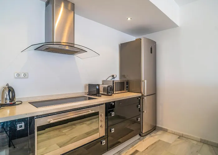 2 Bedroom Awesome In *