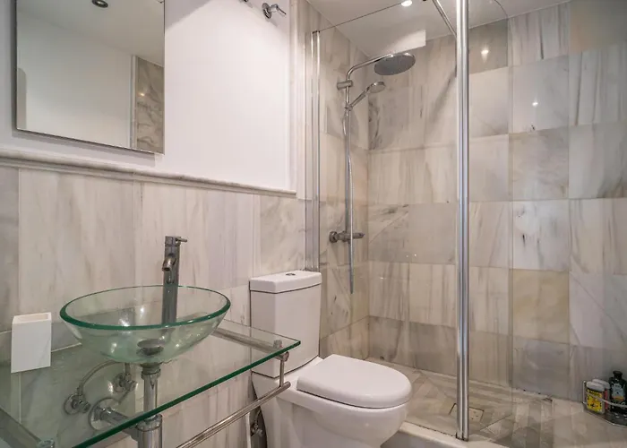 2 Bedroom Awesome In Marbella