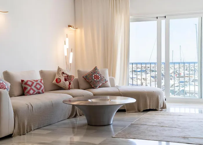 2 Bedroom Awesome In *