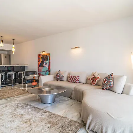Appartamento 2 Bedroom Awesome In Marbella