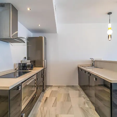 2 Bedroom Awesome In Apartman